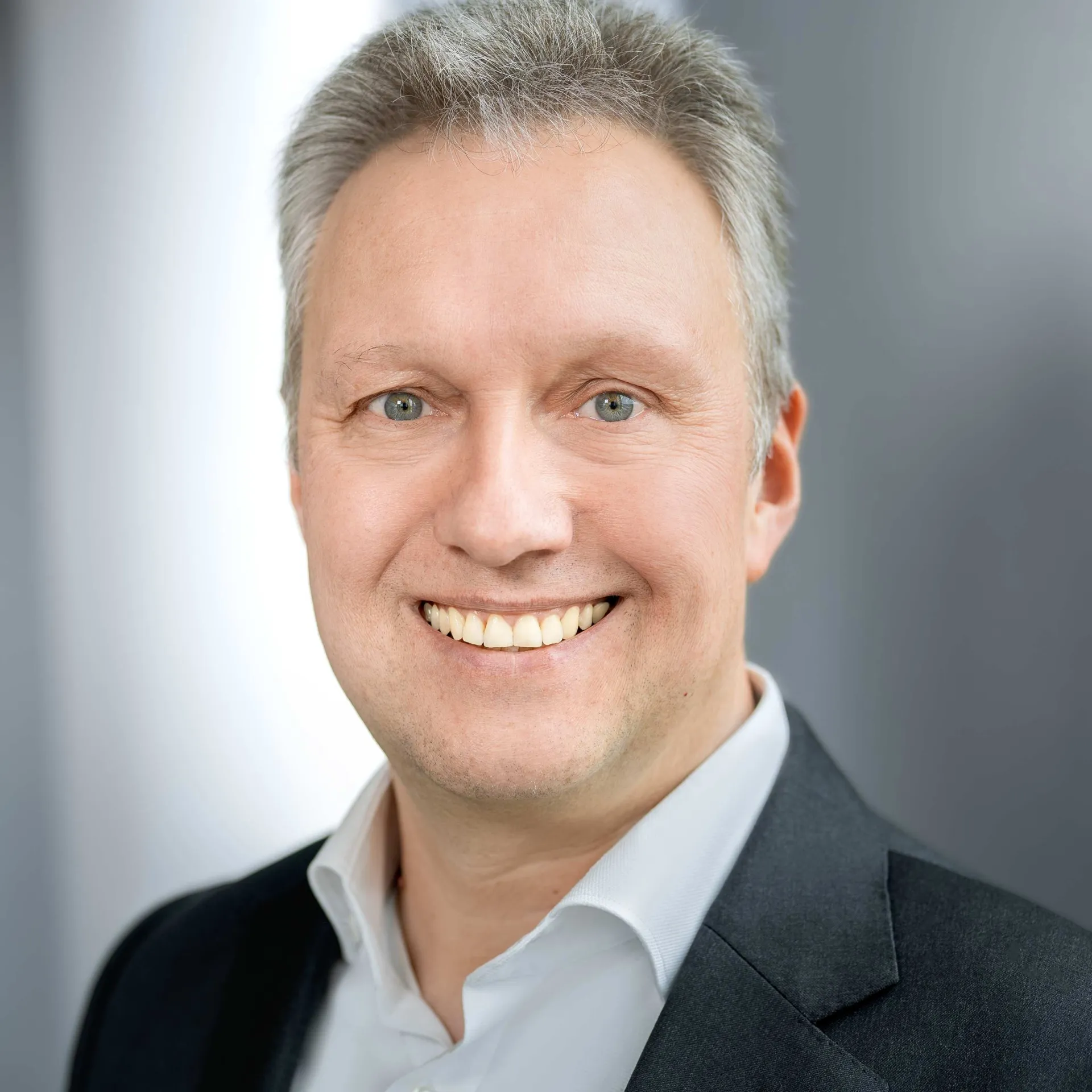 Dr. Christian Schulzky